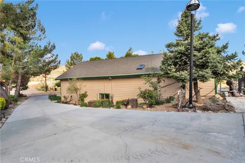 $850,000 | 13633 Summit Valley Road, Hesperia, CA 92345