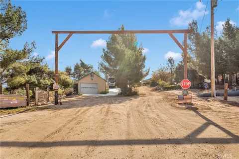 $815,000 | 13633 Summit Valley Road, Hesperia, CA 92345