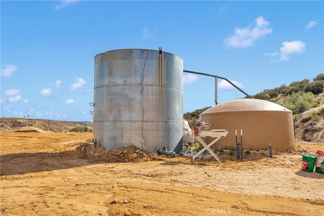 $850,000 | 13633 Summit Valley Road, Hesperia, CA 92345