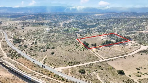 $850,000 | 13633 Summit Valley Road, Hesperia, CA 92345