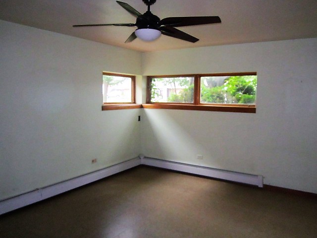 2926 Harlem Avenue Riverside, IL 60546 - Photo 17 of 20 an empty room with a window