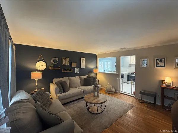 $4,000 | 4429 Express Drive North, Ronkonkoma, NY 11779