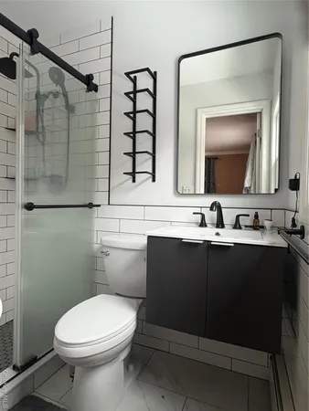 $4,000 | 4429 Express Drive North, Ronkonkoma, NY 11779