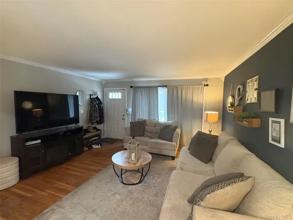 $4,000 | 4429 Express Drive North, Ronkonkoma, NY 11779