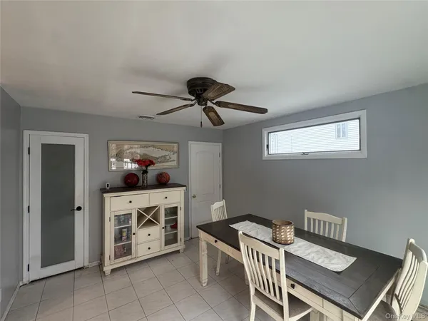 $4,000 | 4429 Express Drive North, Ronkonkoma, NY 11779