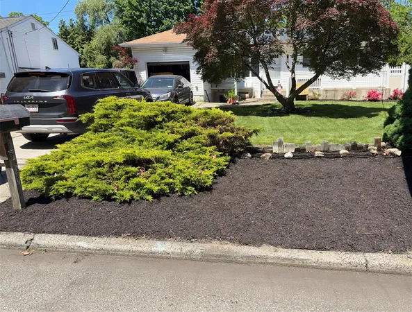 $4,000 | 4429 Express Drive North, Ronkonkoma, NY 11779