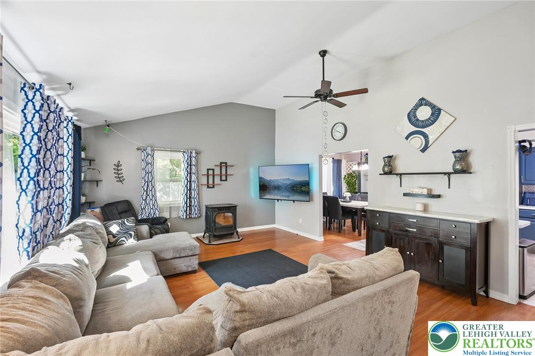 2649 Nottingham Road Bethlehem, PA 18017 - Photo 5 of 49 Vast living area with a vaulted ceiling provides an ideal setting for relaxation or entertaining.