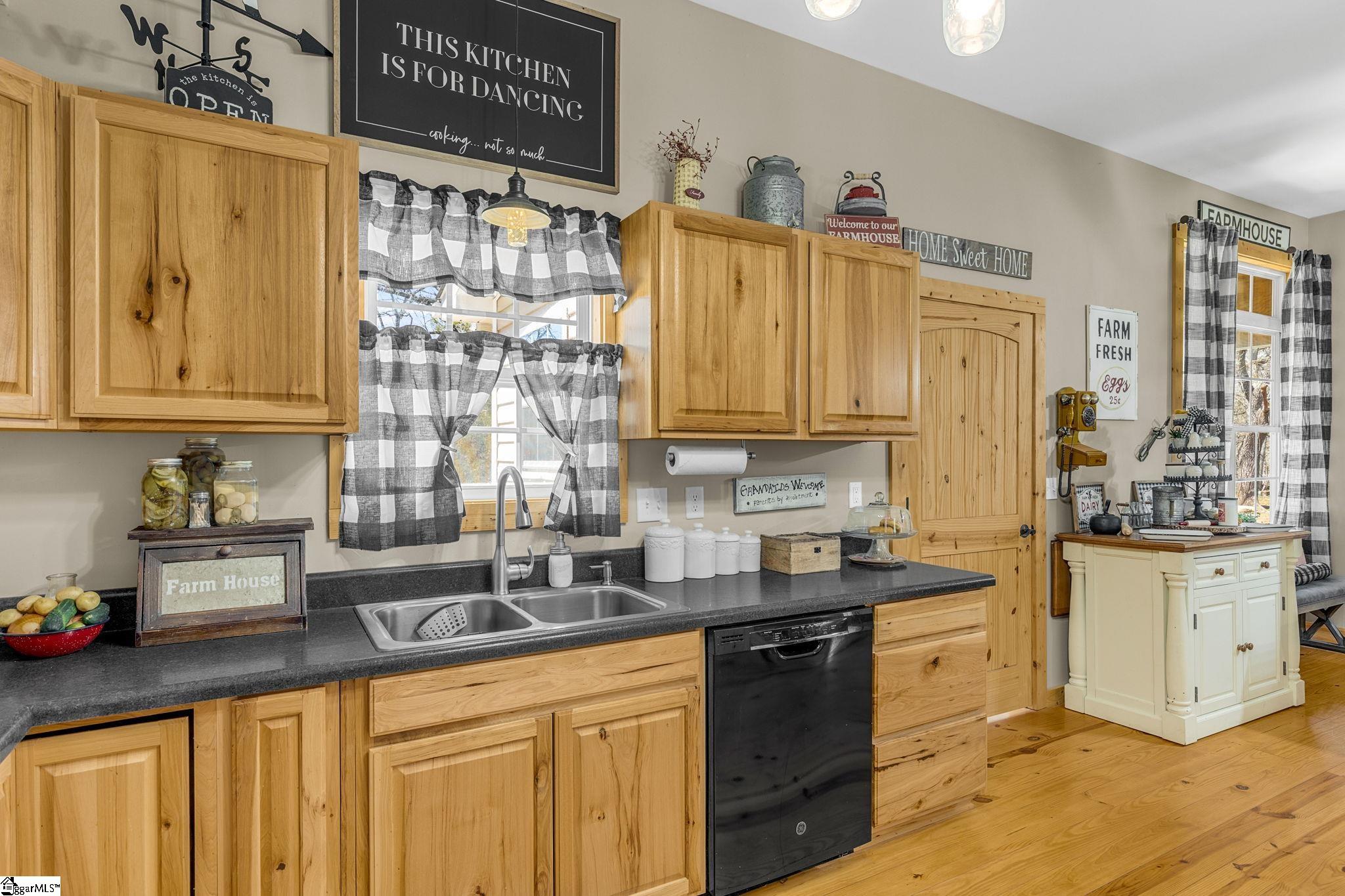 140 Oshields Road Easley, SC 29640 - Photo 15 of 36