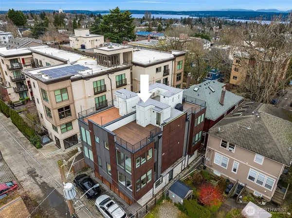 $699,950 | 119 A 18th Avenue East, Seattle, WA 98112
