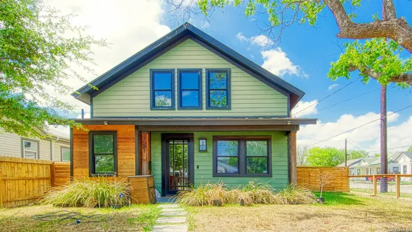 $2,500 | 1021 North Palmetto, San Antonio, TX 78202