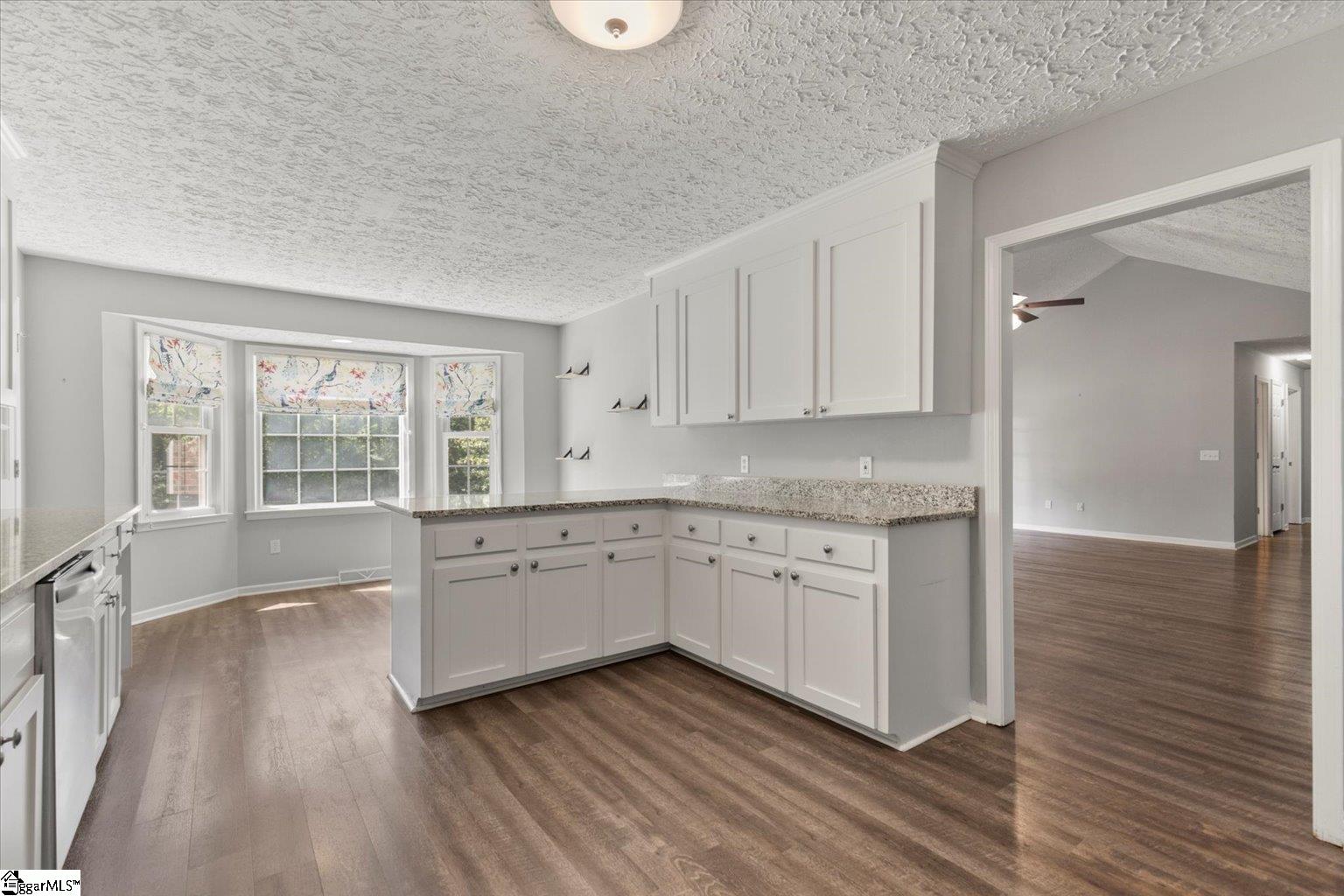 100 Patrol Club Road Greenville, SC 29609 - Photo 4 of 31