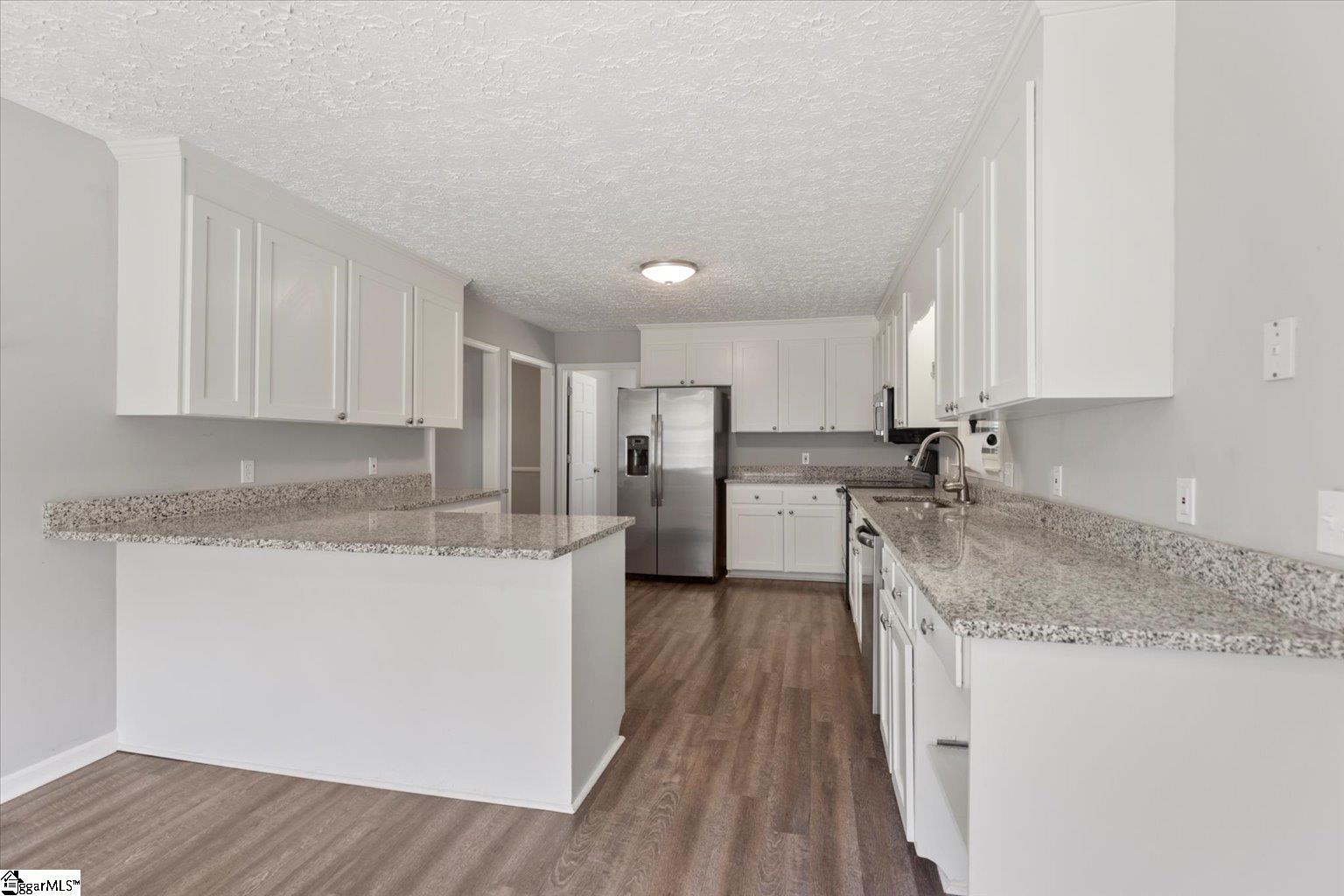 100 Patrol Club Road Greenville, SC 29609 - Photo 5 of 31