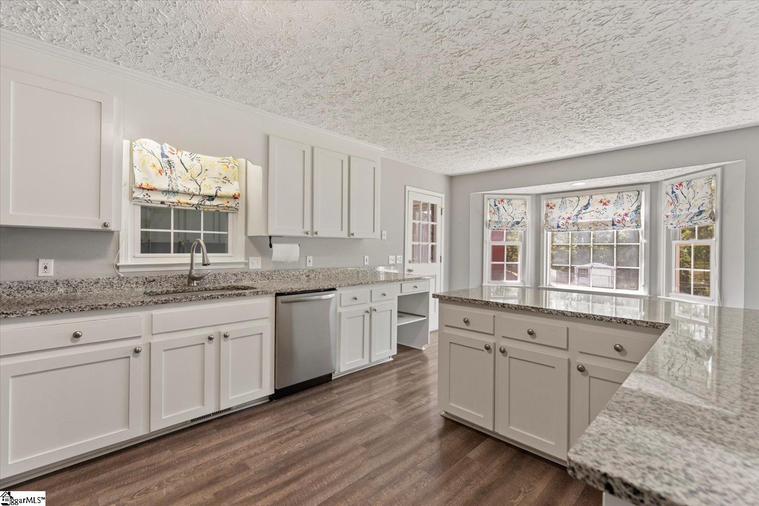 100 Patrol Club Road Greenville, SC 29609 - Photo 7 of 31