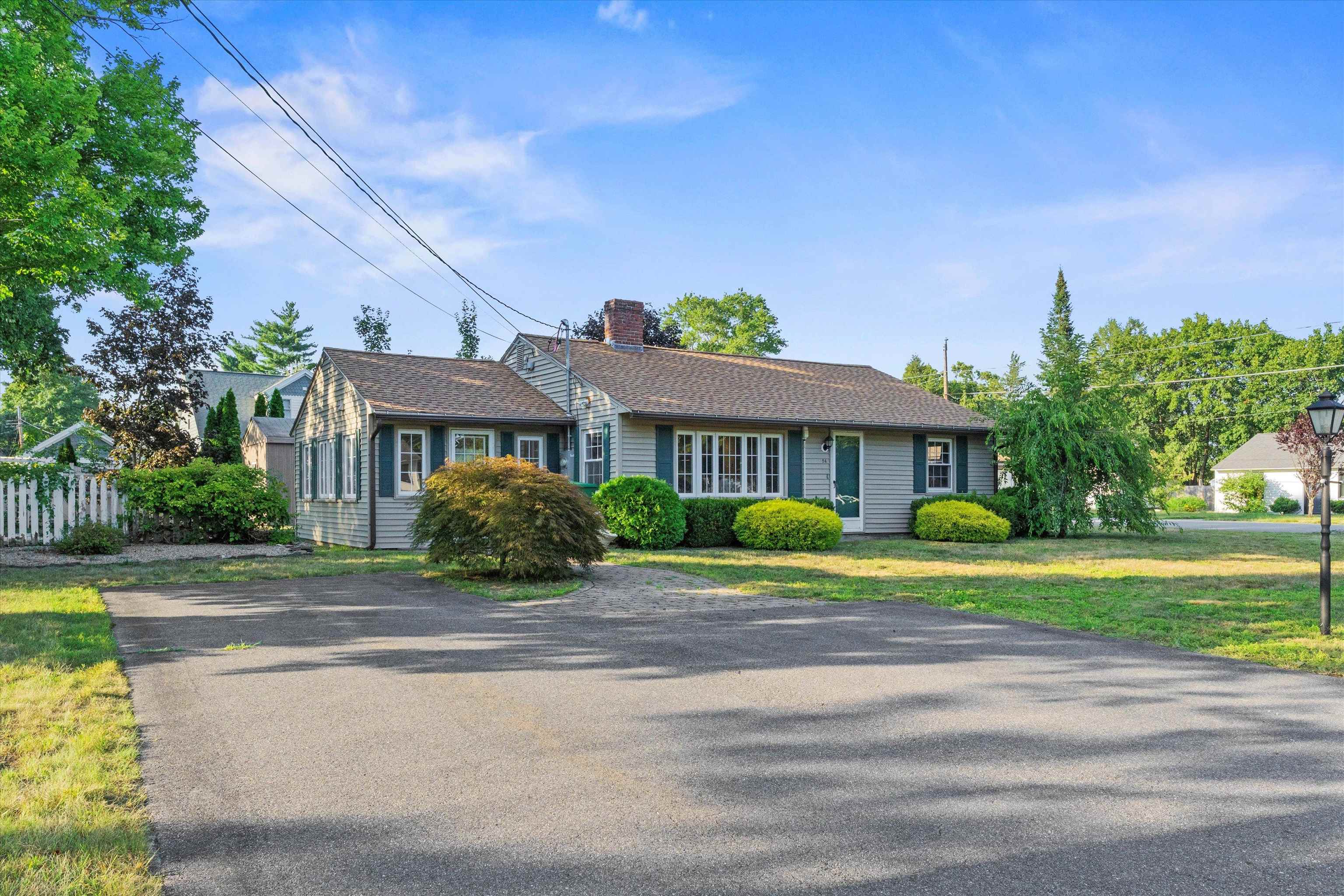 24 Cornell Road Nashua, NH 03064 - Photo 5 of 33 Gallery Image 5