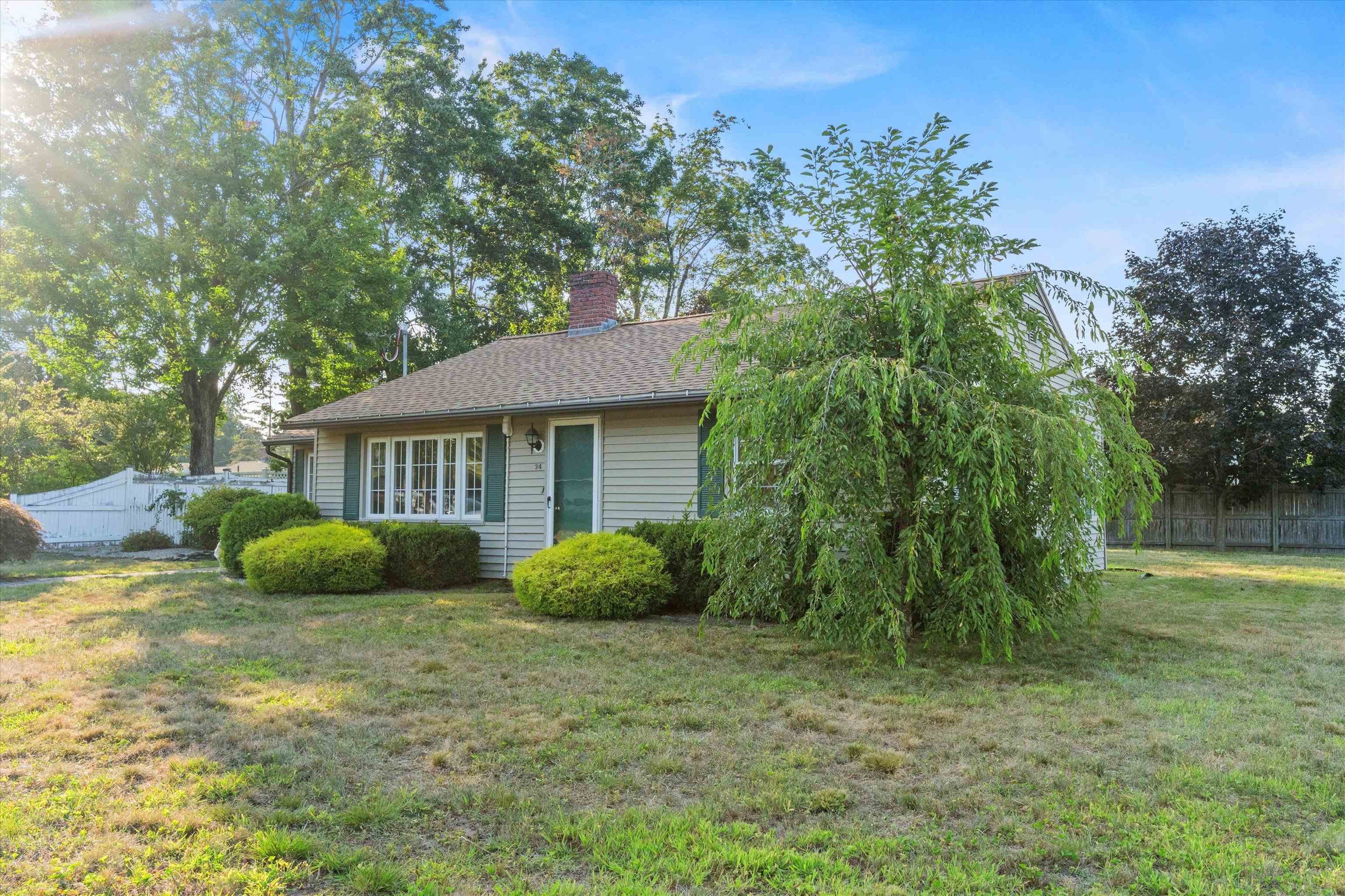24 Cornell Road Nashua, NH 03064 - Photo 6 of 33 Gallery Image 6