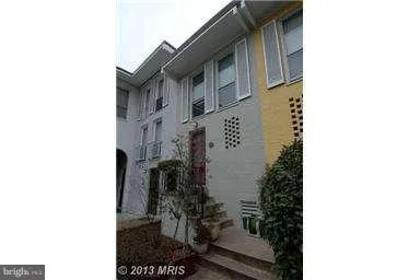 $3,850 | 206 G Street Southwest, Washington, DC 20024