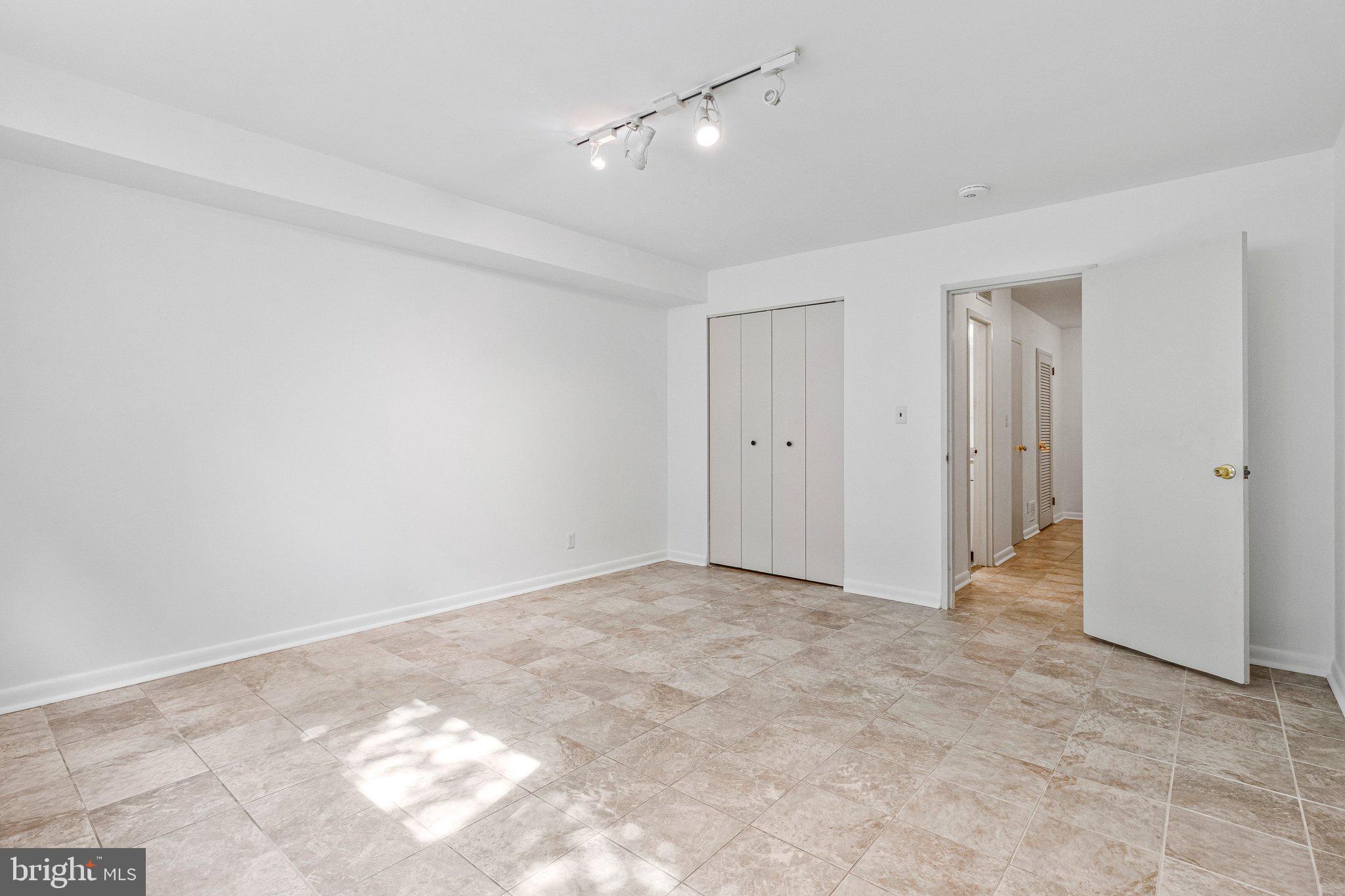 206 G Street Southwest Washington, DC 20024 - Photo 42 of 43