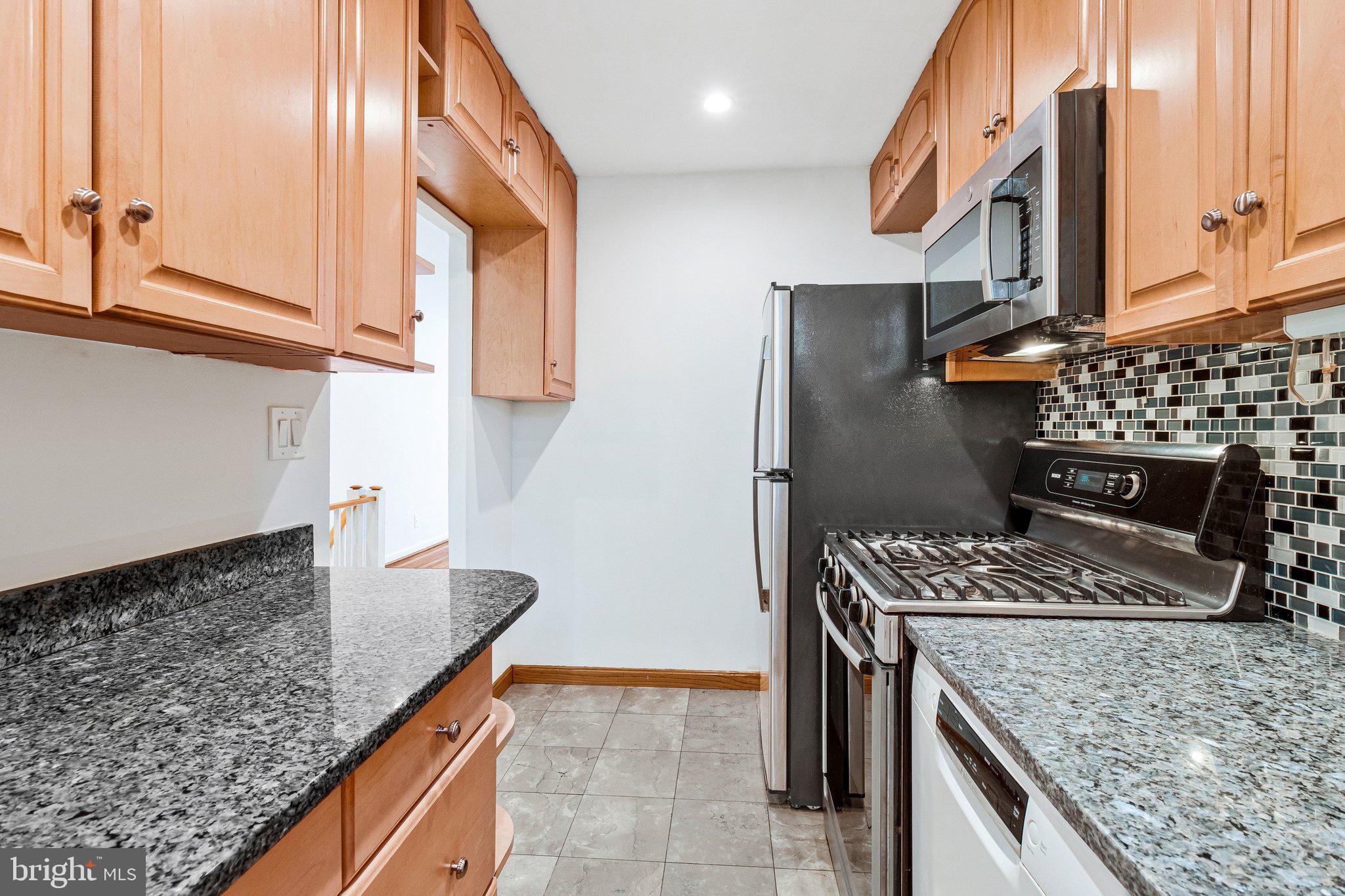 206 G Street Southwest Washington, DC 20024 - Photo 8 of 43