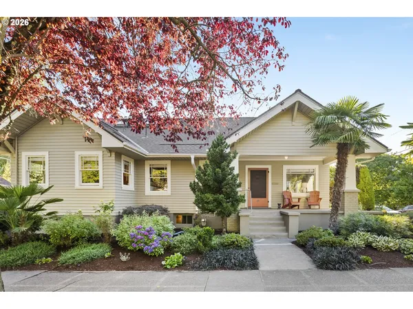 $829,500 | 2136 Southeast Grant Street, Portland, OR 97214