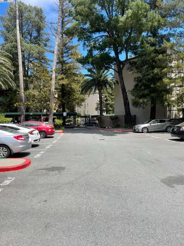 $325,000 | 185 Sierra Drive, Unit 206, Walnut Creek, CA 94596