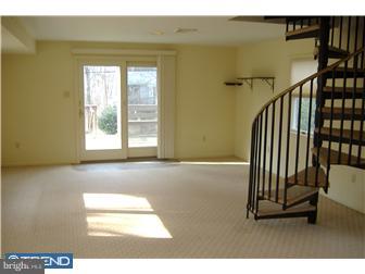 534 Wesley Road Springfield, PA 19064 - Photo 9 of 12 Family Room