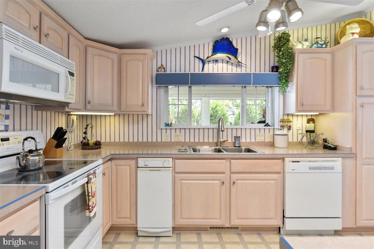 9916 Row Golf Course Road, Unit D 74 Ocean City, MD 21842 - Photo 13 of 31