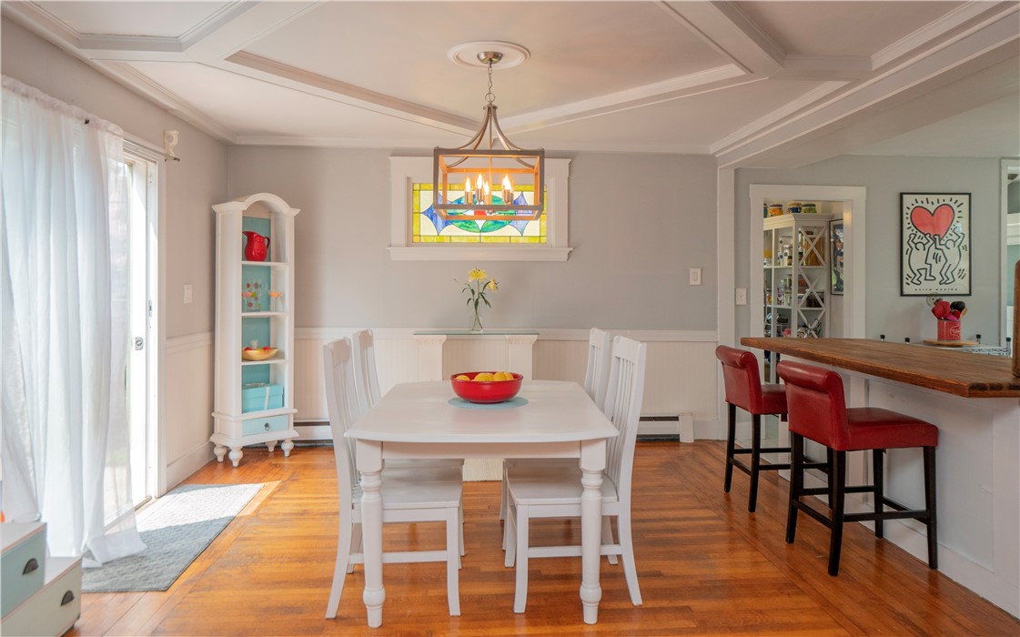 8 Bliss Road Newport, RI 02840 - Photo 14 of 44