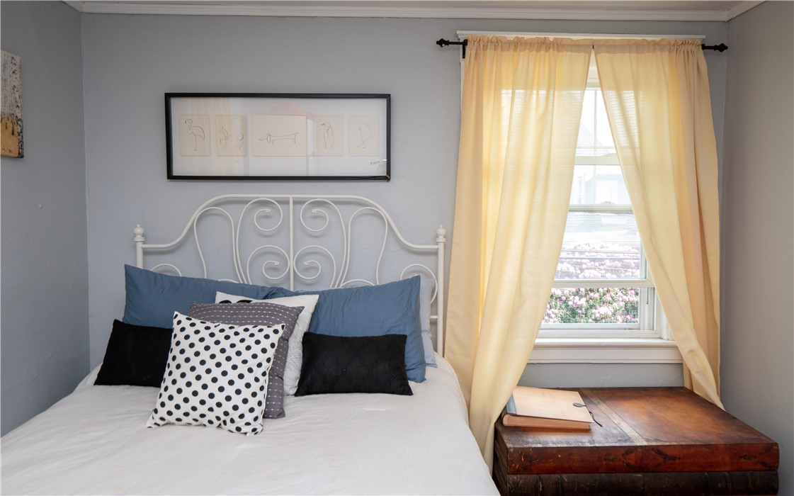 8 Bliss Road Newport, RI 02840 - Photo 24 of 44