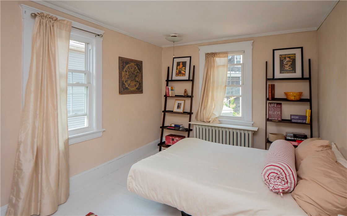 8 Bliss Road Newport, RI 02840 - Photo 28 of 44