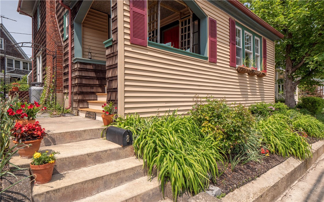 8 Bliss Road Newport, RI 02840 - Photo 3 of 44