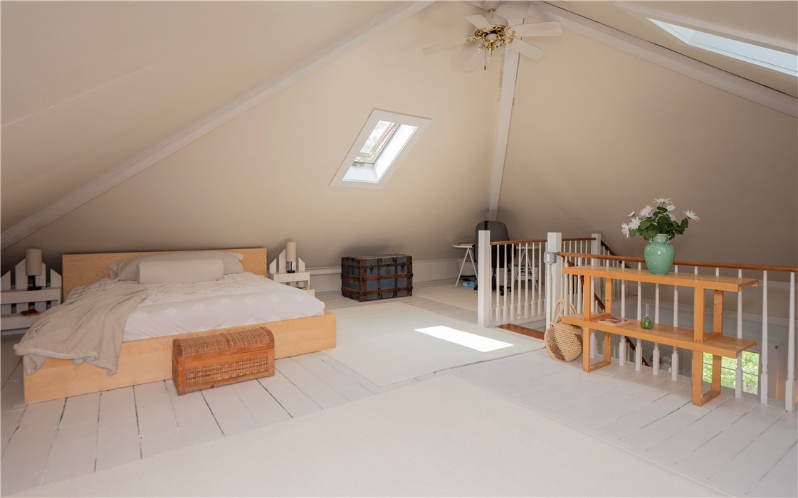 8 Bliss Road Newport, RI 02840 - Photo 31 of 44