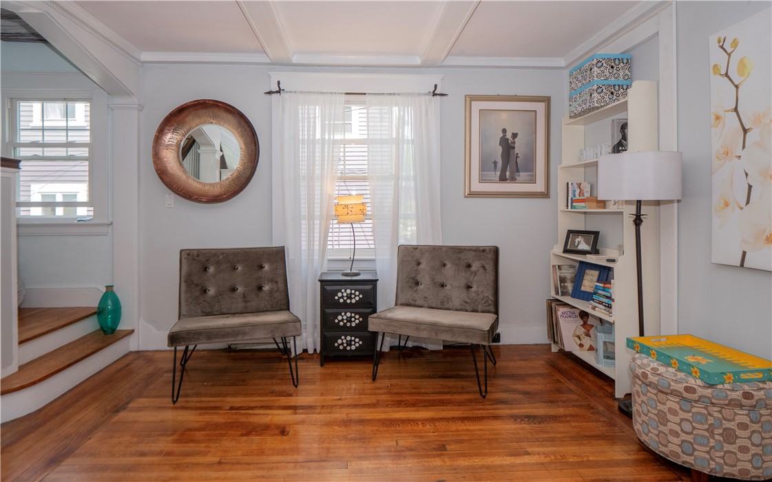 8 Bliss Road Newport, RI 02840 - Photo 8 of 44