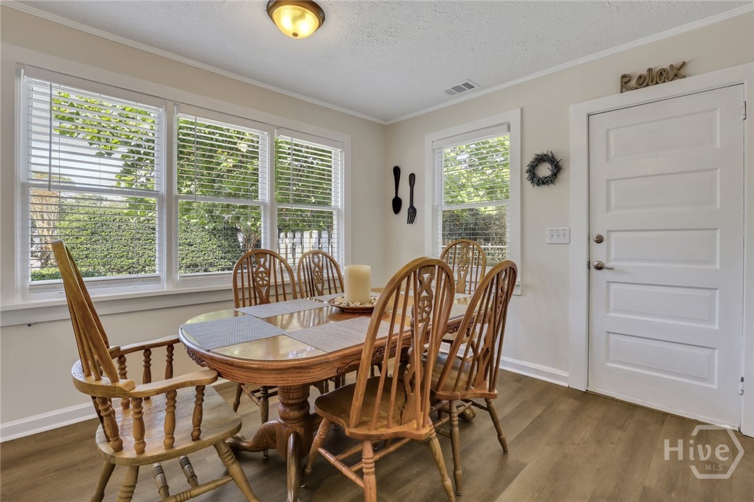 10095 Ferguson Avenue Savannah, GA 31406 - Photo 27 of 39 Dining area