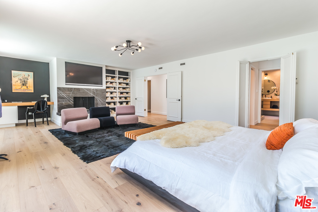 1740 Clear View Drive Beverly Hills, CA 90210 - Photo 19 of 24