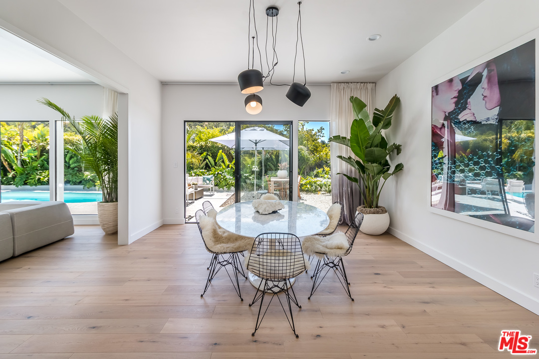 1740 Clear View Drive Beverly Hills, CA 90210 - Photo 9 of 24