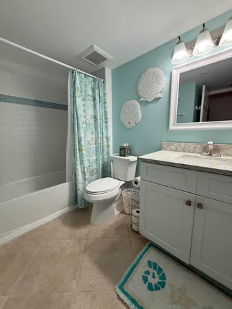 $3,000 | 236 Village Boulevard, Tequesta, FL 33469