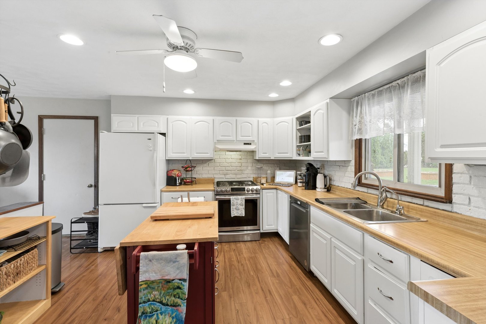 11755 Coon Hunters Road Blue Grass, IA 52726 - Photo 8 of 26