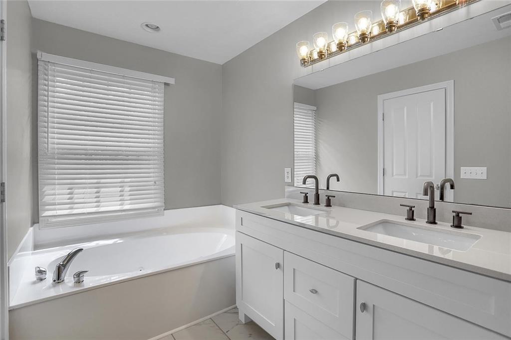 2000 Rhettsbury Street Carmel, IN 46032 - Photo 33 of 48