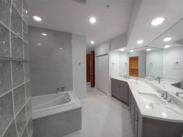 $1,175,000 | 360 Gulf Of Mexico Drive, Unit 312, Longboat Key, FL 34228