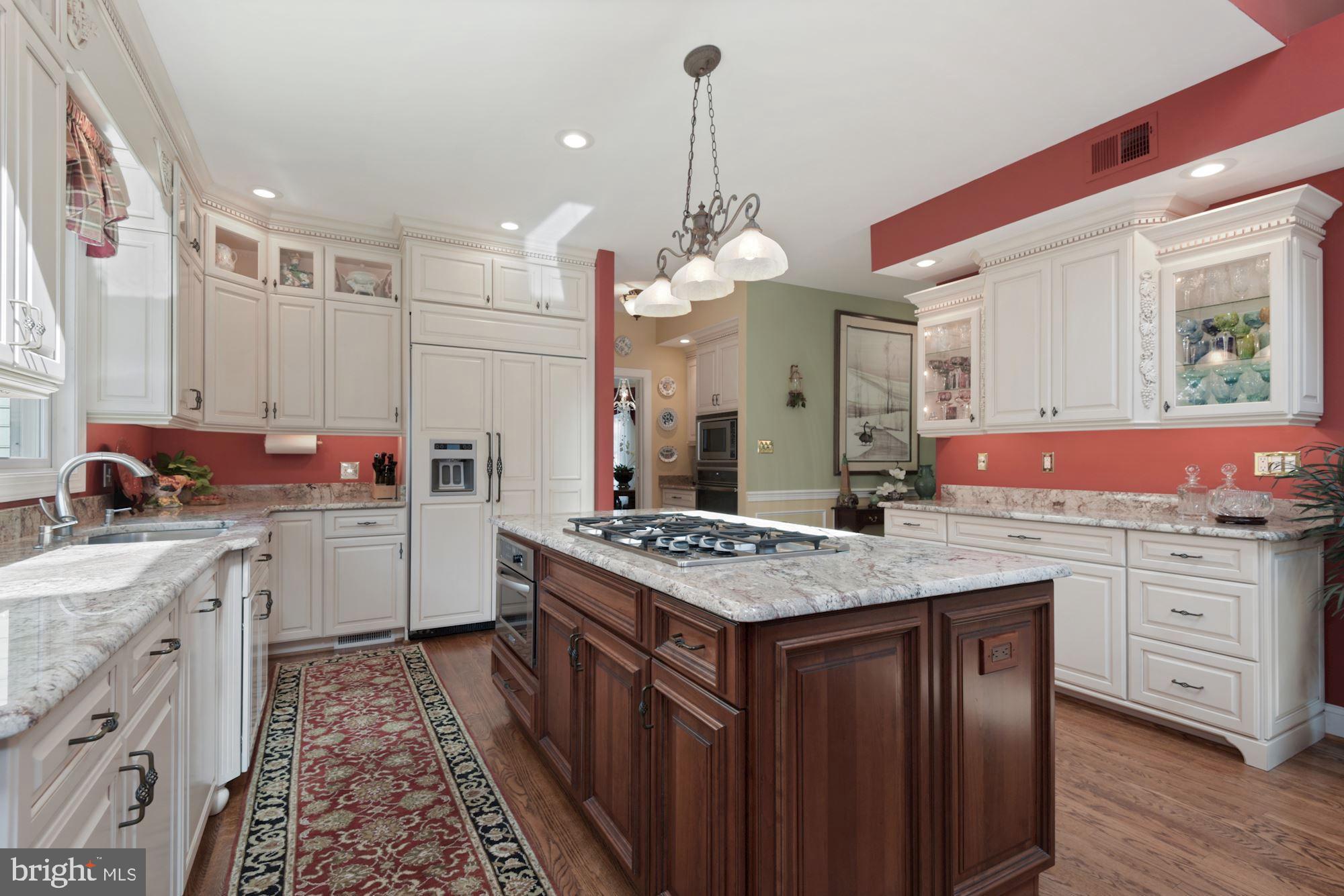 1138 Round Pebble Lane Reston, VA 20194 - Photo 16 of 55 Remodeled Chefs Kitchen---Top Quality--