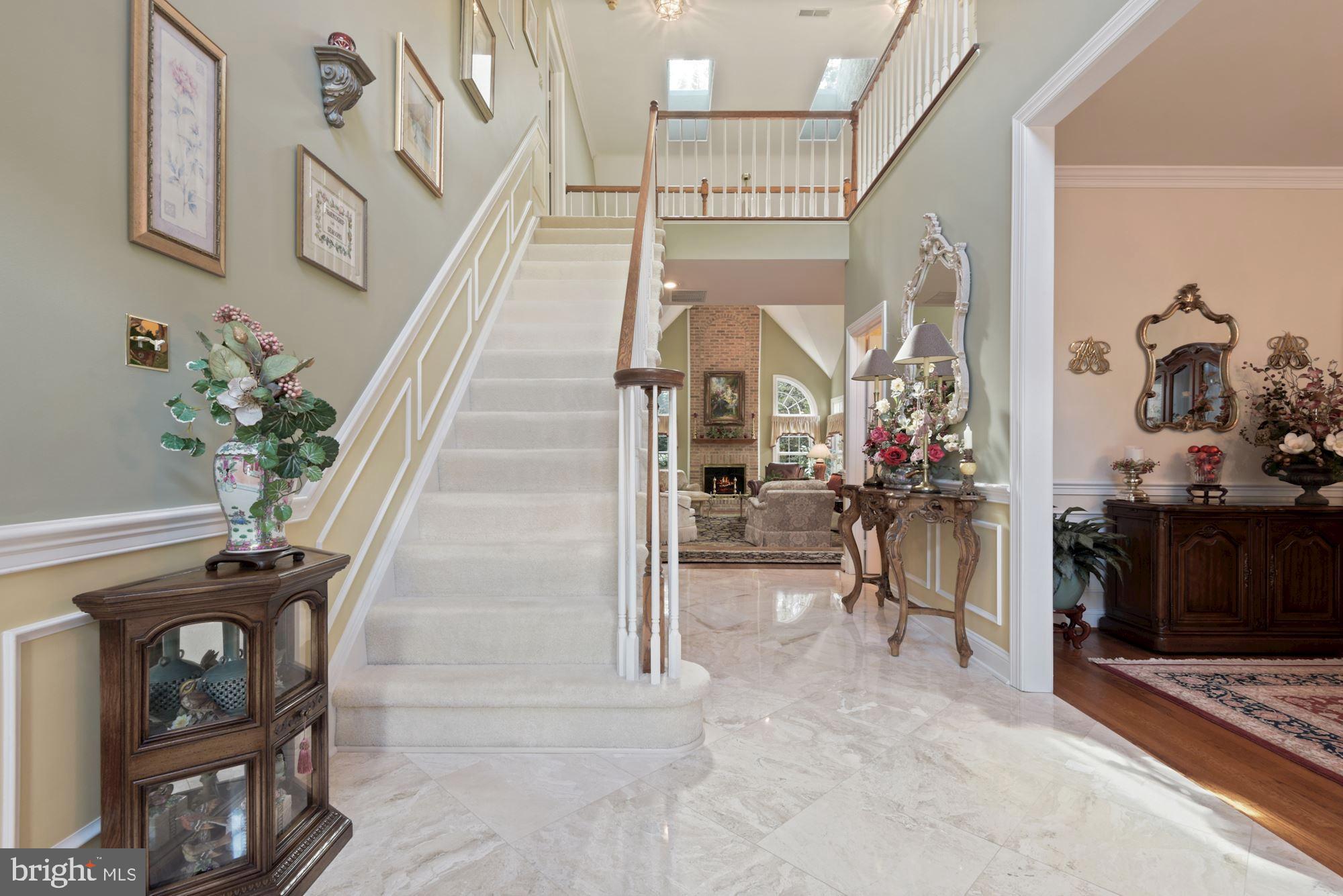 1138 Round Pebble Lane Reston, VA 20194 - Photo 3 of 55 Marble Two Story Foyer Entry