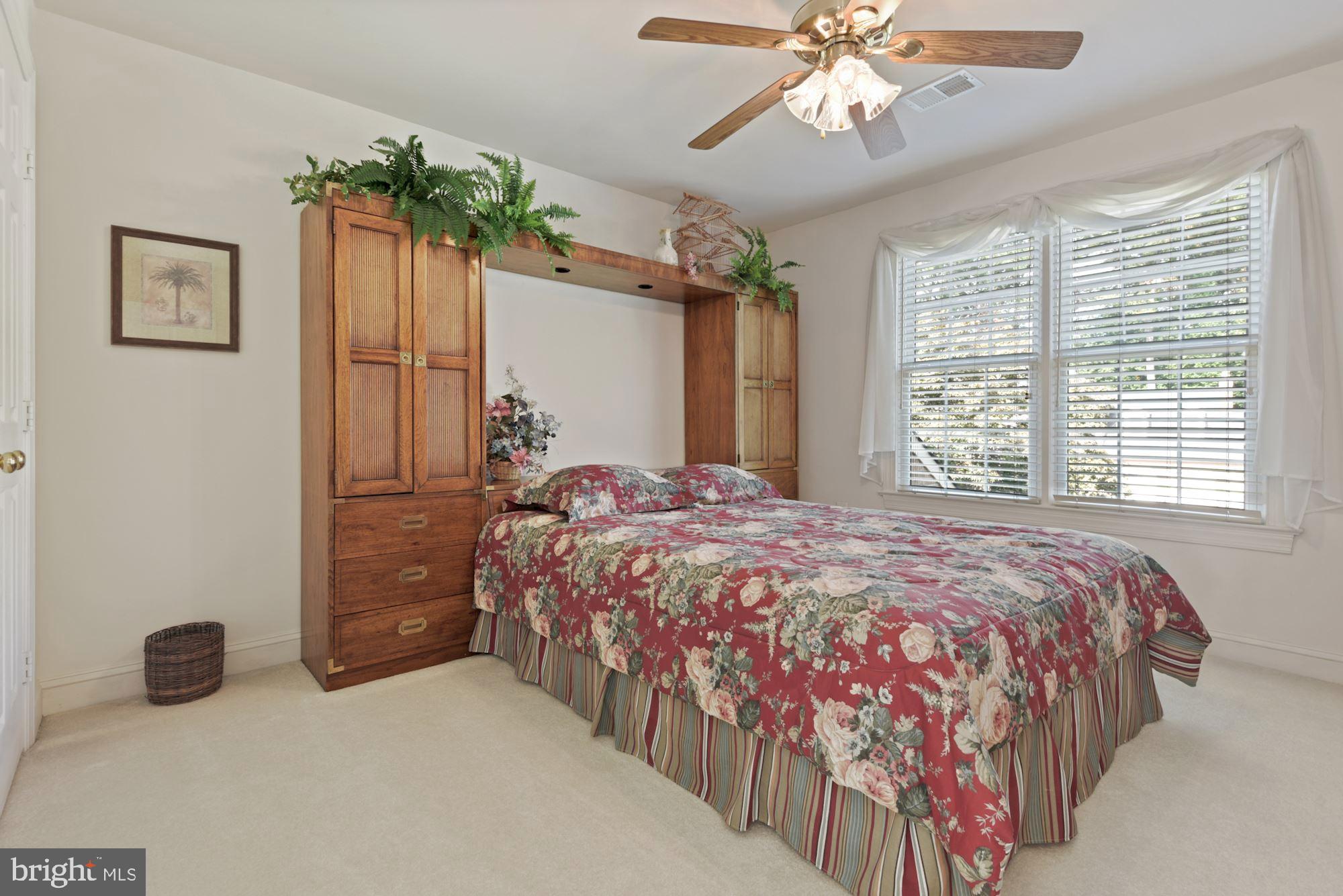 1138 Round Pebble Lane Reston, VA 20194 - Photo 39 of 55 Bedroom 3