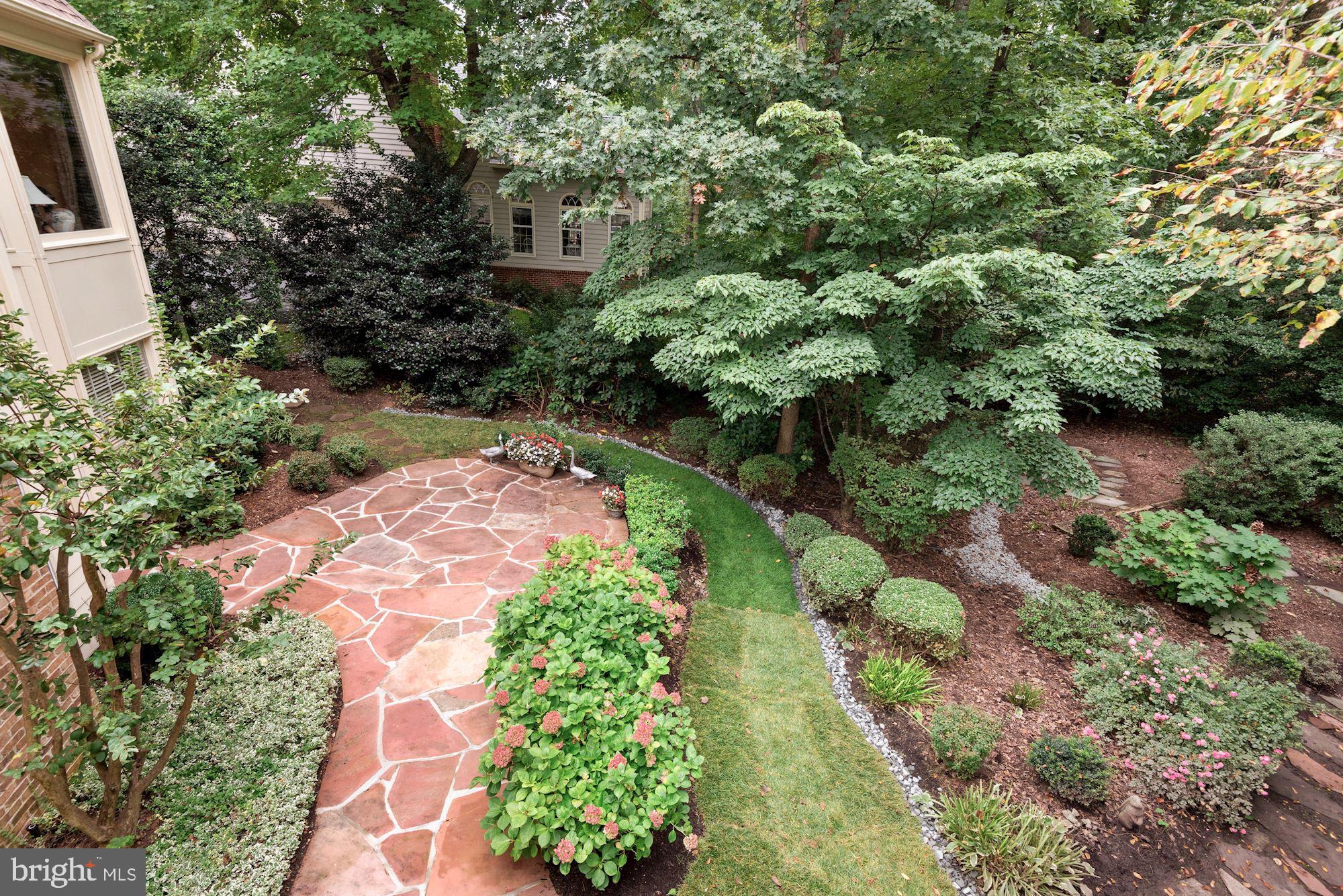 1138 Round Pebble Lane Reston, VA 20194 - Photo 54 of 55 Whats not to love?!!