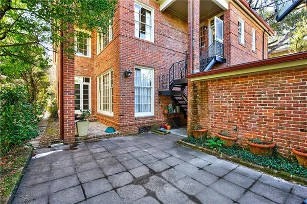 $3,950 | 528 Walnut Street, New Orleans, LA 70118