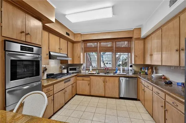 $3,950 | 528 Walnut Street, New Orleans, LA 70118