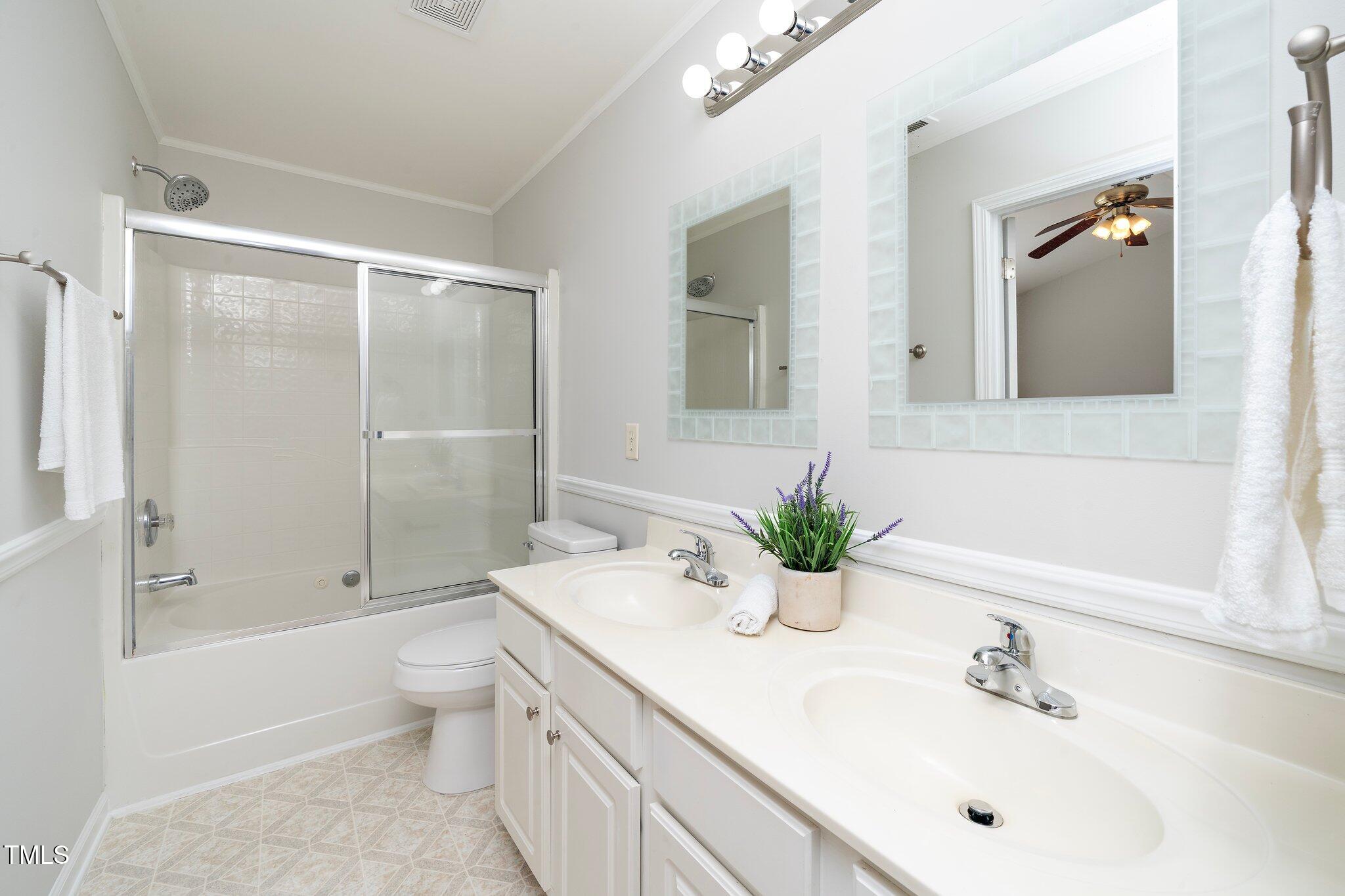 5509 Red Robin Road Raleigh, NC 27613 - Photo 21 of 28 21-web-or-mls-5509 Red Robin (18 of 28)