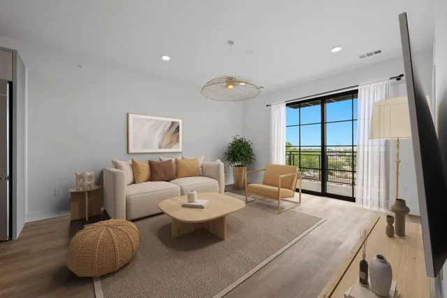 $325,000 | 4315 South Congress Avenue, Unit 330, Austin, TX 78745