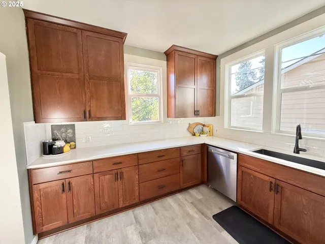 $429,900 | 1596 Chemeketa Street Northeast, Salem, OR 97301