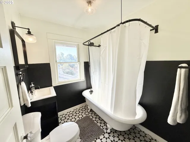 $429,900 | 1596 Chemeketa Street Northeast, Salem, OR 97301