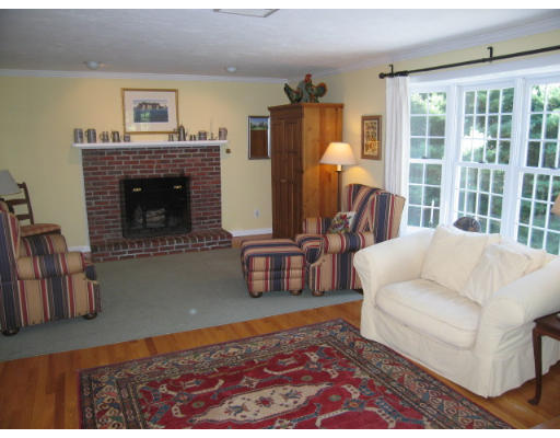 9 Peppercorn Road Hopkinton, MA 01748 - Photo 8 of 28 Gallery Image 8